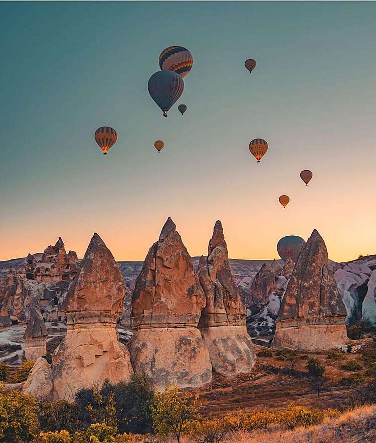 Tour Cappadocia e Caicco: tra i camini di fata e la costa turchese